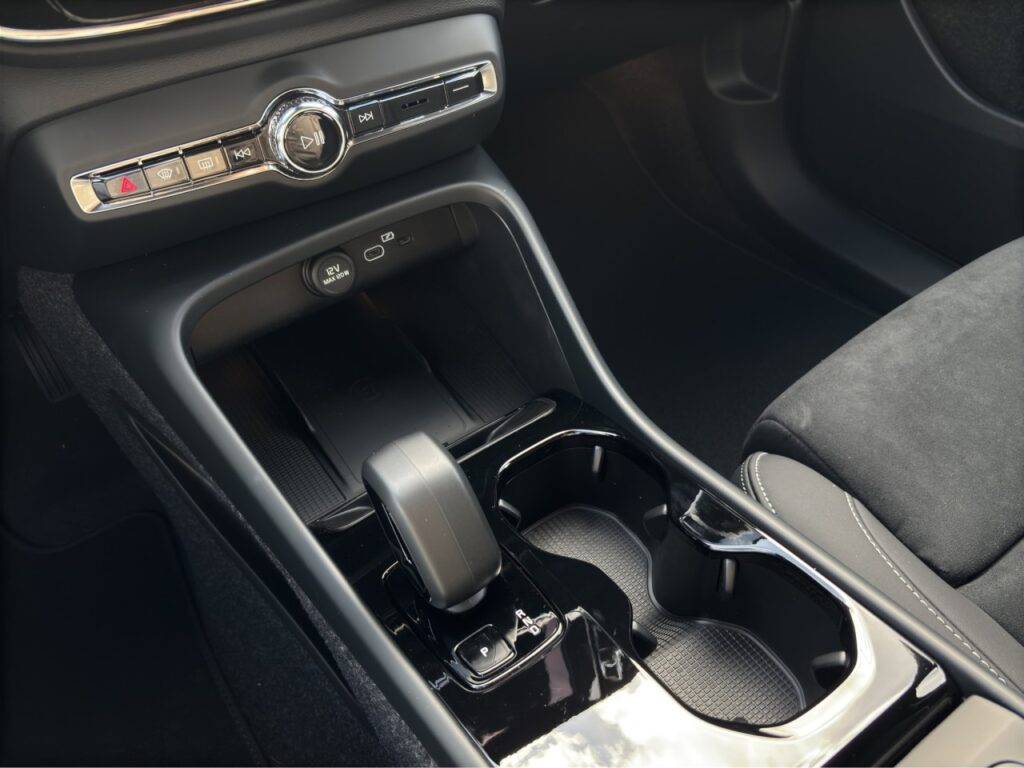 Volvo EX40 Single Motor Extended Range Ultra Dark – Bild 19