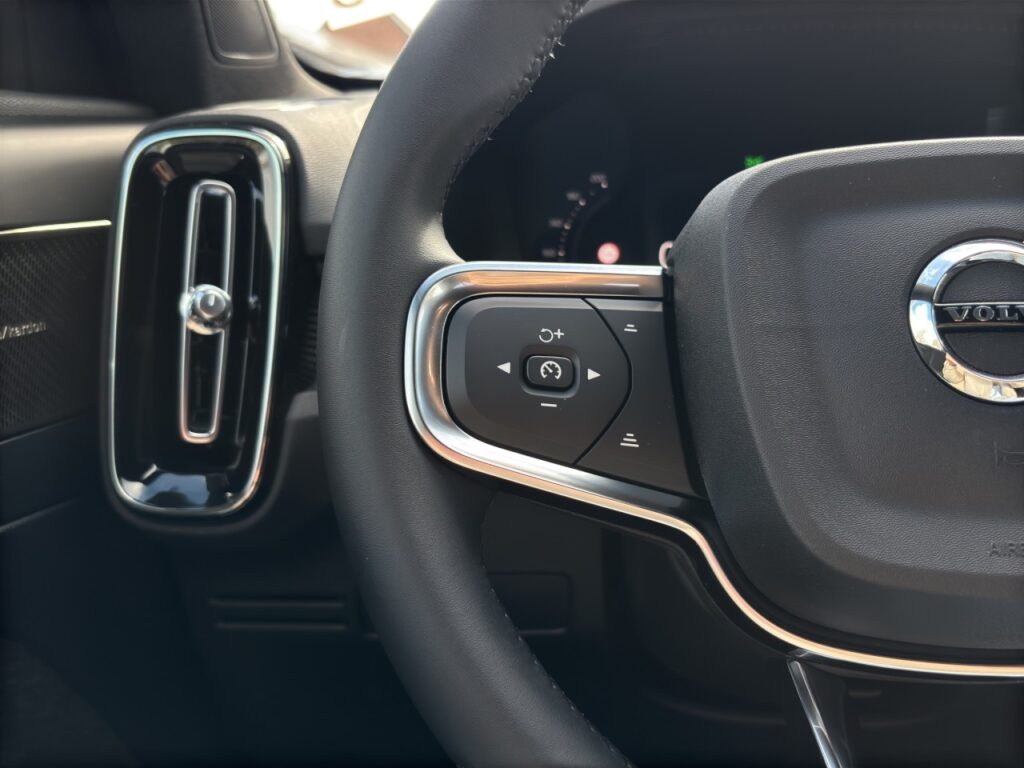 Volvo EX40 Single Motor Extended Range Ultra Dark – Bild 22