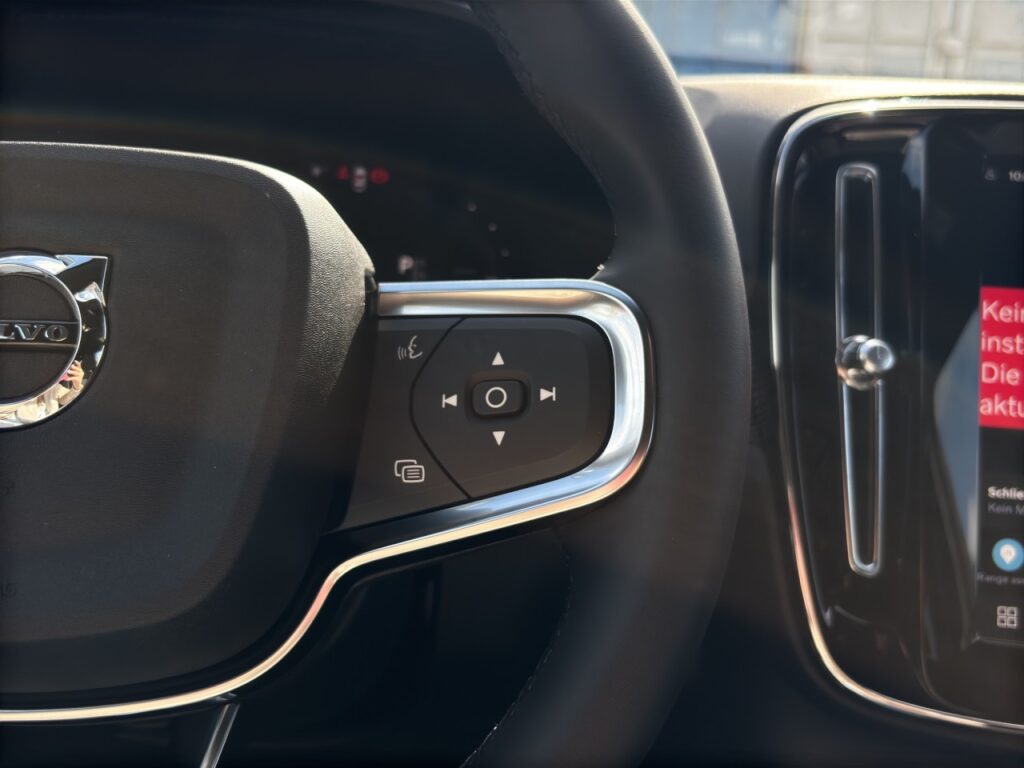 Volvo EX40 Single Motor Extended Range Ultra Dark – Bild 23