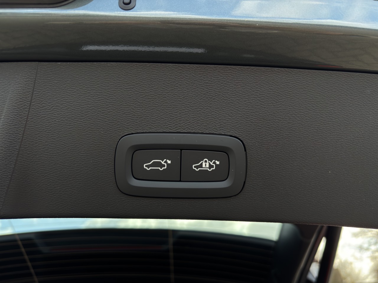 Volvo EX40 Single Motor Extended Range Ultra Dark – Bild 24