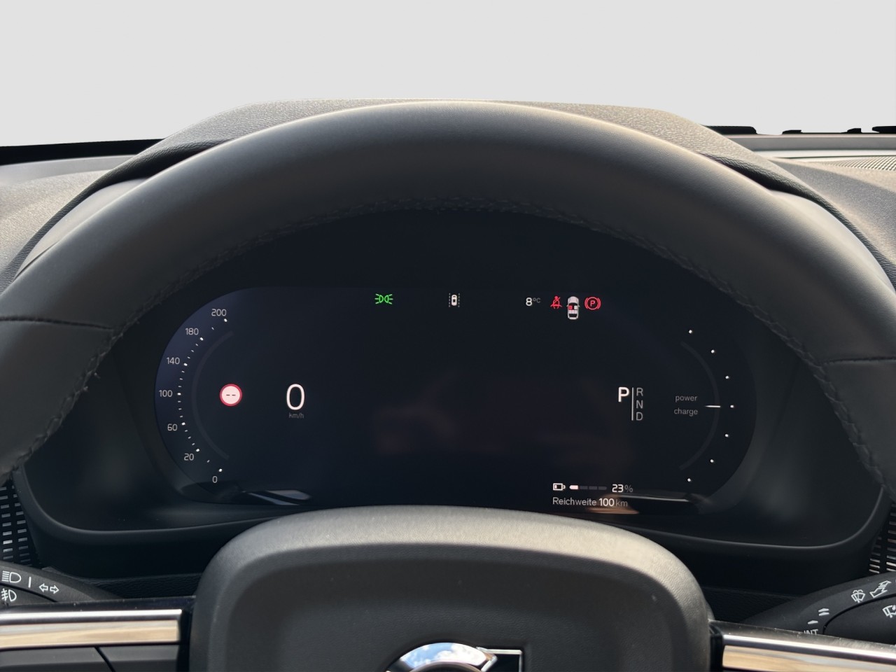 Volvo EX40 Single Motor Extended Range Ultra Dark – Bild 8