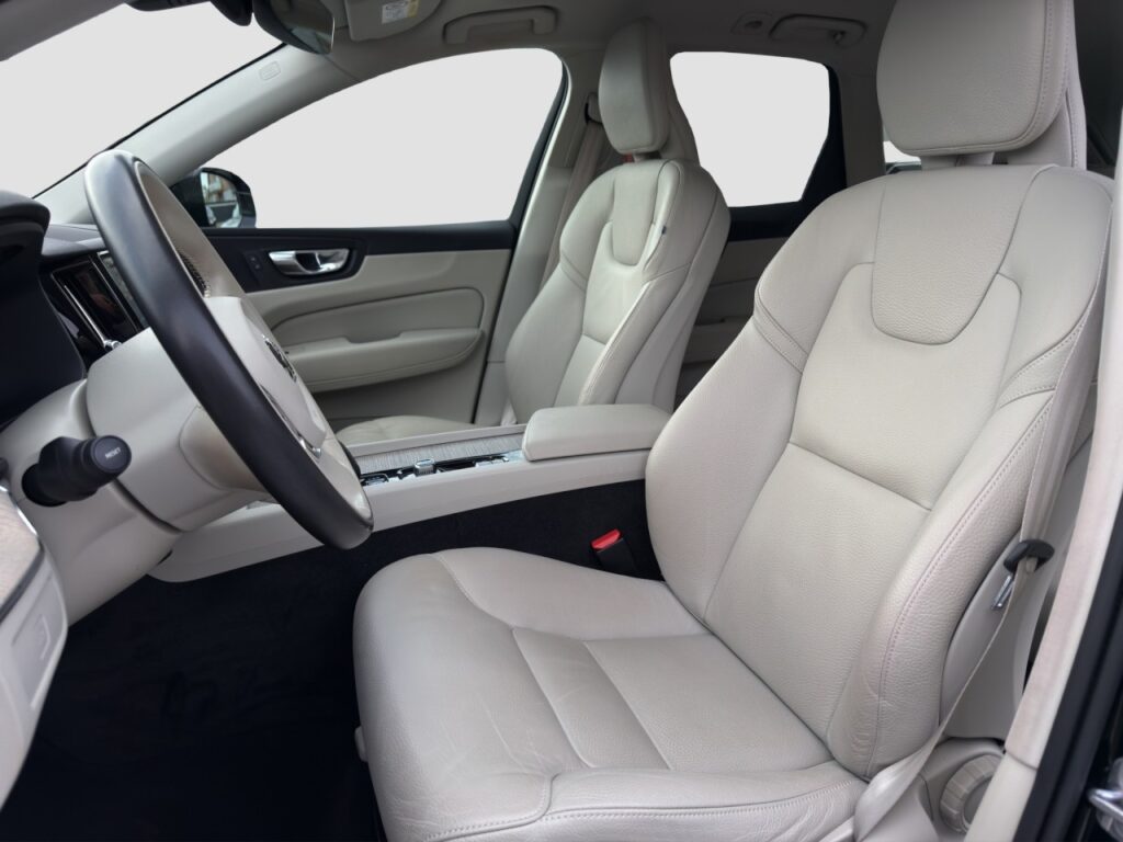 Volvo XC60 B4 Core/Leder/Navi/LED/Kam/el.HKL/hzb.LK – Bild 13