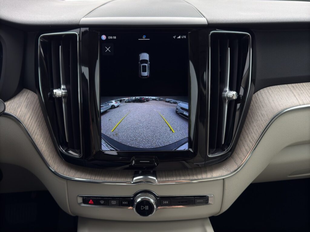 Volvo XC60 B4 Core/Leder/Navi/LED/Kam/el.HKL/hzb.LK – Bild 19