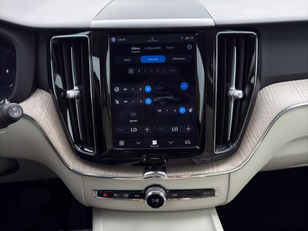 Volvo XC60 B4 Core/Leder/Navi/LED/Kam/el.HKL/hzb.LK – Bild 20