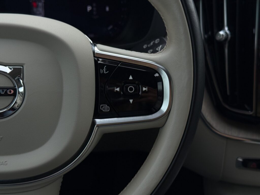 Volvo XC60 B4 Core/Leder/Navi/LED/Kam/el.HKL/hzb.LK – Bild 23