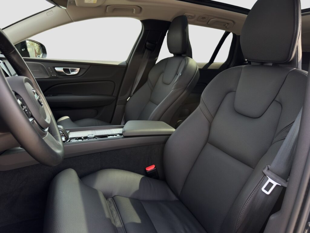 Volvo V60 B4 Plus Dark/Navi/LED/Pano/HuD/360Kam/BLIS – Bild 13