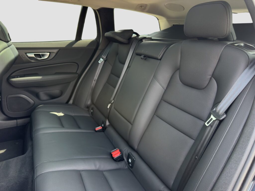 Volvo V60 B4 Plus Dark/Navi/LED/Pano/HuD/360Kam/BLIS – Bild 14