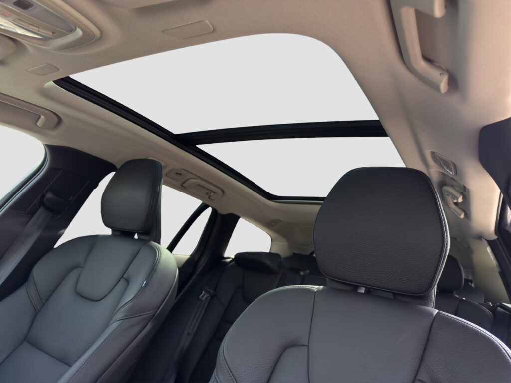 Volvo V60 B4 Plus Dark/Navi/LED/Pano/HuD/360Kam/BLIS – Bild 15