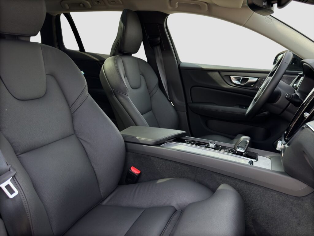 Volvo V60 B4 Plus Dark/Navi/LED/Pano/HuD/360Kam/BLIS – Bild 17