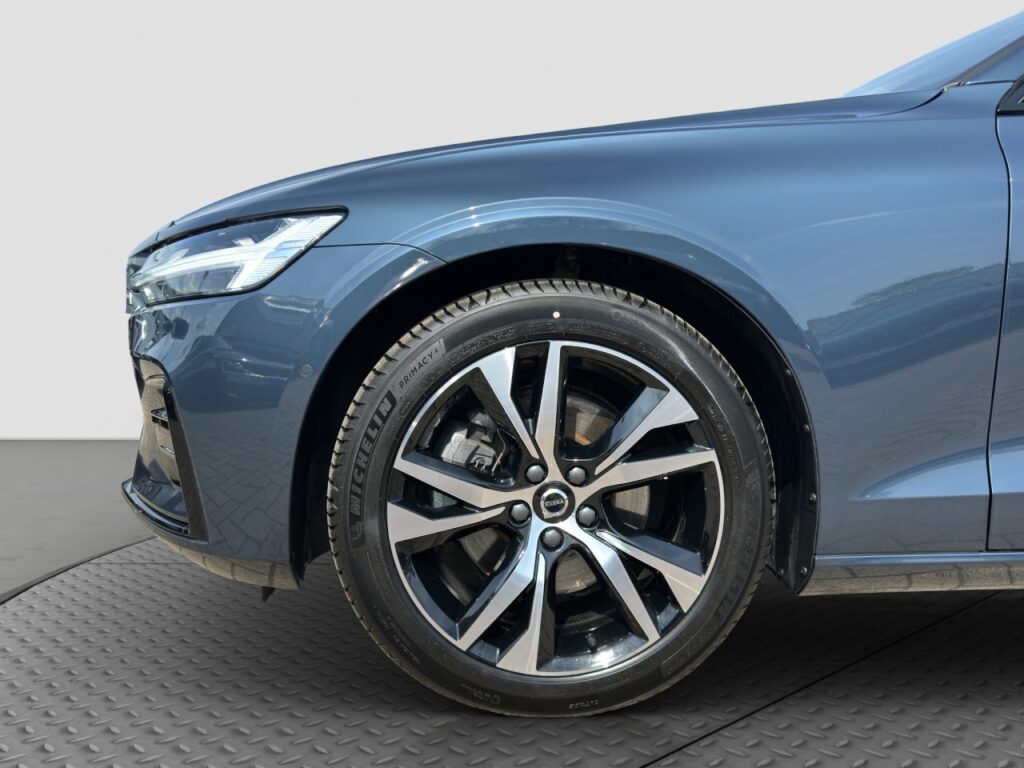 Volvo V60 B4 Plus Dark/Navi/LED/Pano/HuD/360Kam/BLIS – Bild 18