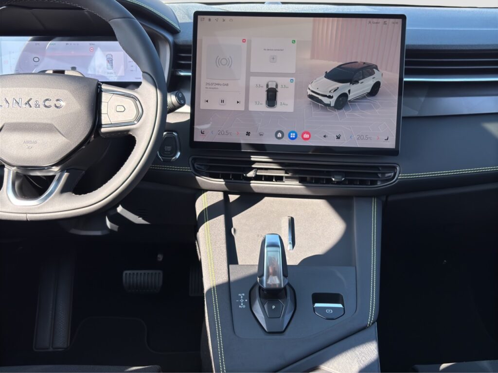 Lynk & Co 01 More Plug-In-Hybrid / PANO / 360 Grad – Bild 11