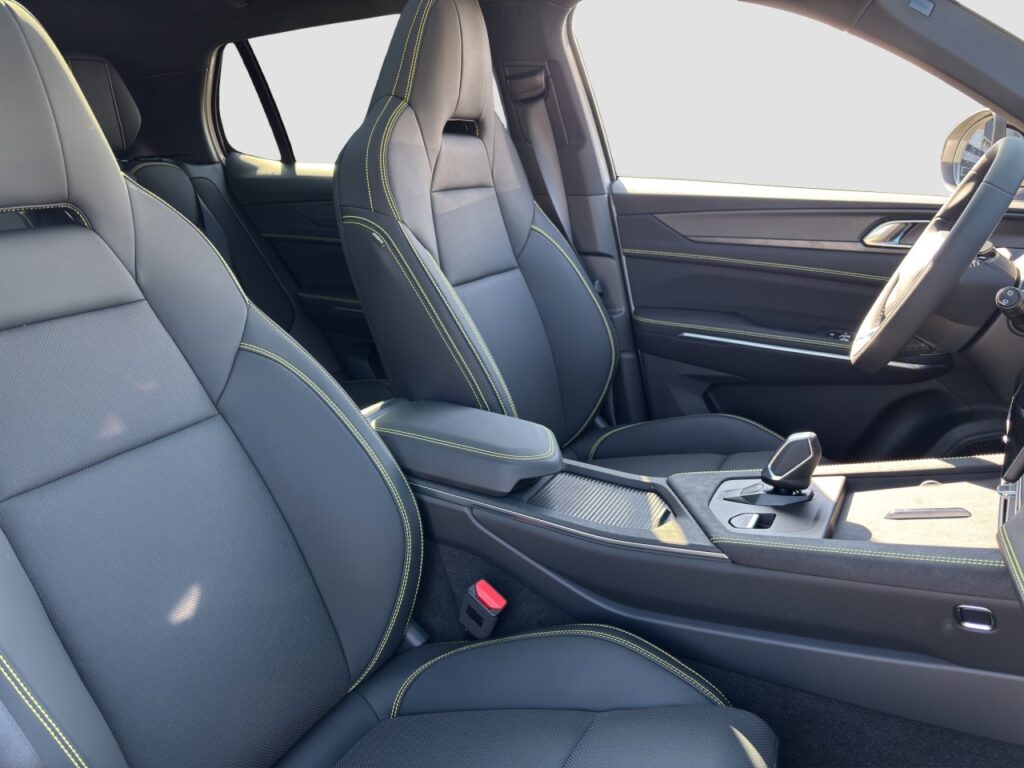 Lynk & Co 01 More Plug-In-Hybrid / PANO / 360 Grad – Bild 16