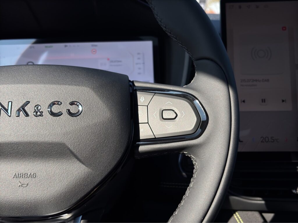 Lynk & Co 01 More Plug-In-Hybrid / PANO / 360 Grad – Bild 19