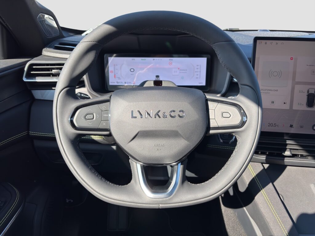 Lynk & Co 01 More Plug-In-Hybrid / PANO / 360 Grad – Bild 7