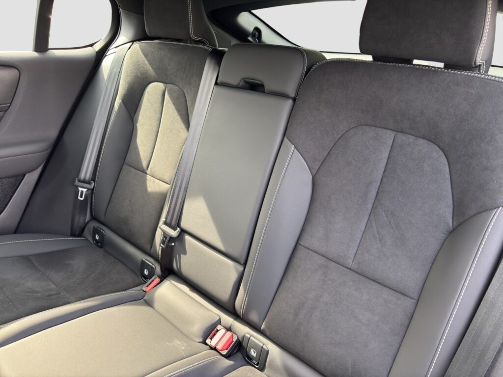 Volvo C40 Ultimate Pure Electric/Navi/AHK/360Kam/GJR – Bild 14