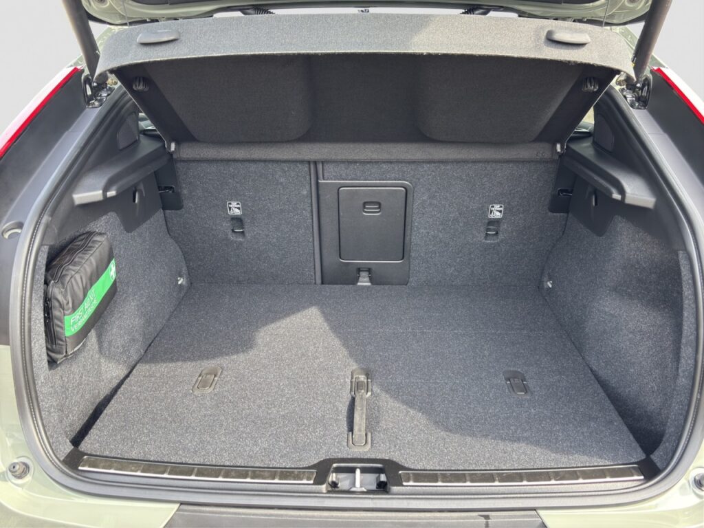 Volvo C40 Ultimate Pure Electric/Navi/AHK/360Kam/GJR – Bild 16