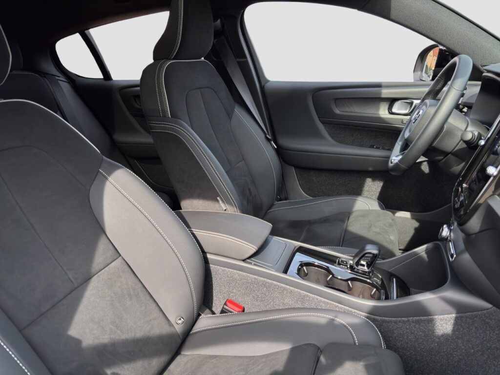 Volvo C40 Ultimate Pure Electric/Navi/AHK/360Kam/GJR – Bild 17