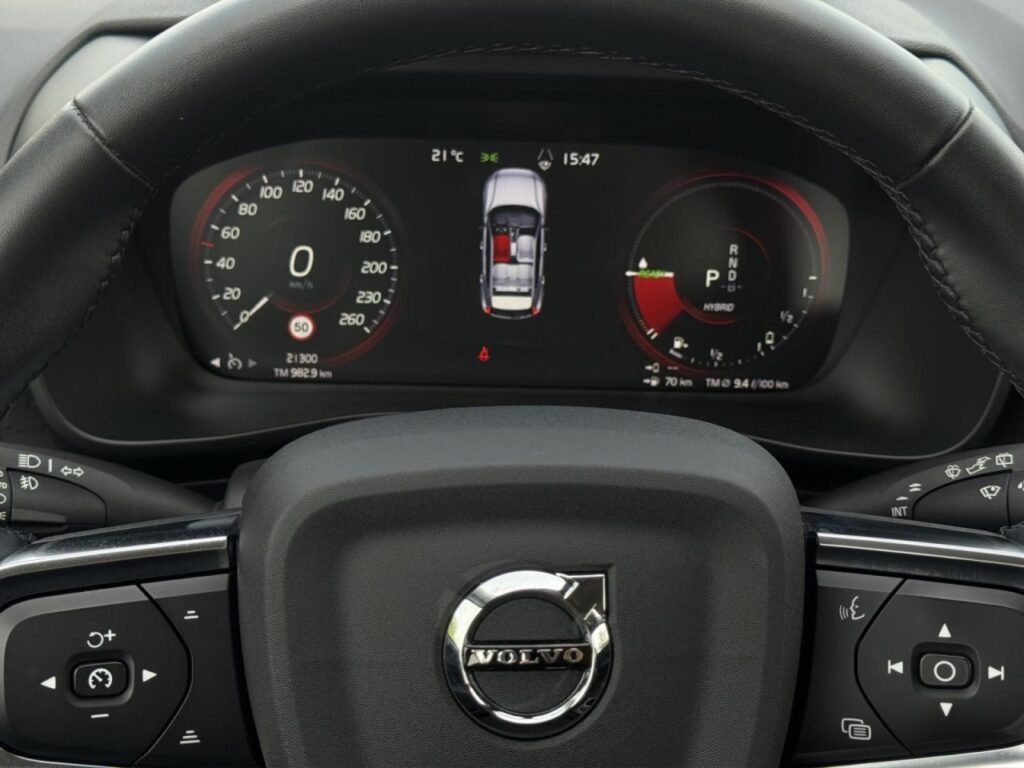 Volvo XC40 T4 Essential Plug-In Hybrid/Navi/Kam/hzb.LK – Bild 8