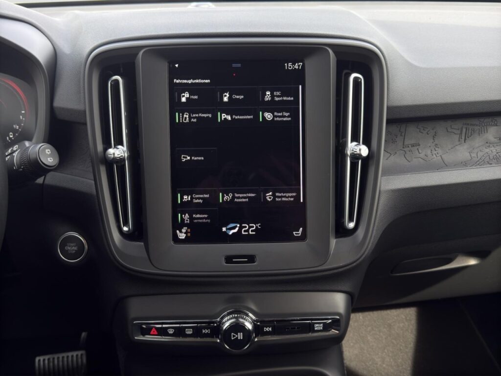 Volvo XC40 T4 Essential Plug-In Hybrid/Navi/Kam/hzb.LK – Bild 9