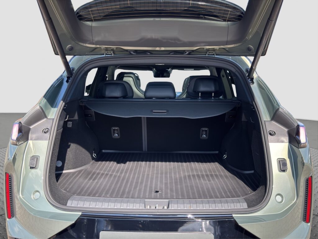 Lynk & Co 08 More Plug-In Hybrid / Pano / Matrix / 360Grad – Bild 16