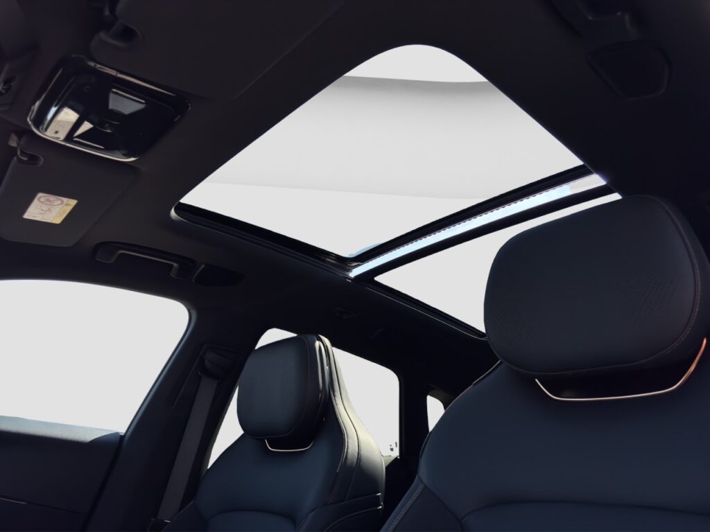 Lynk & Co 08 More Plug-In Hybrid / Pano / Matrix / 360Grad – Bild 17