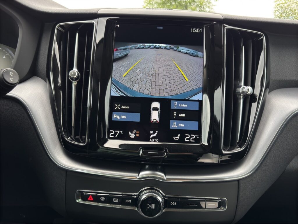 Volvo XC60 B4 Momentum Pro/AHK/Standhz/Kam/BLIS/H&K – Bild 20