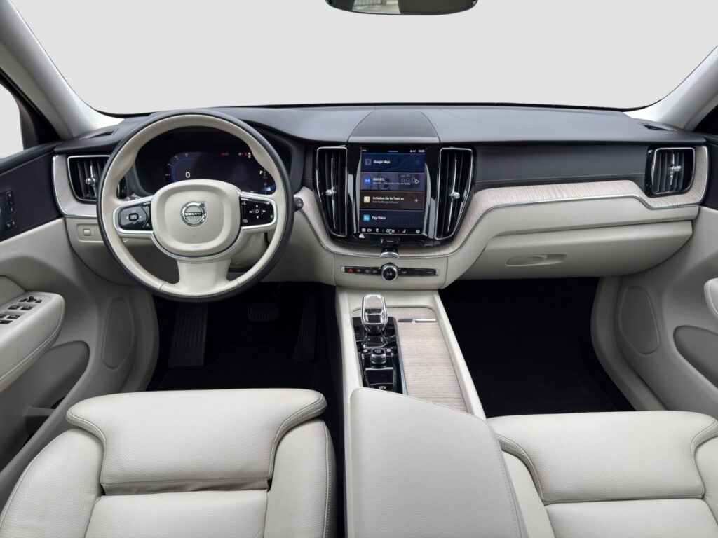 Volvo XC60 B5 Inscription AWD/AHK/Standhz/Kam/Four-C – Bild 10
