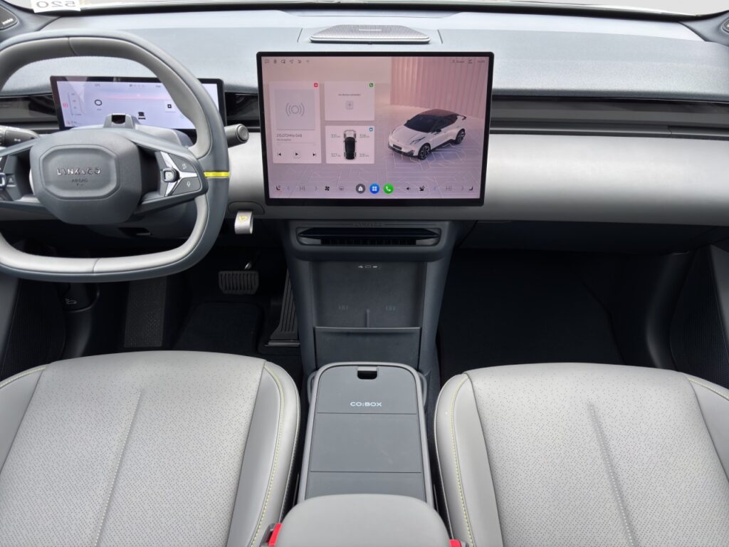 Lynk & Co 02 More / Pano / Harman-Kardon / Selfie-Kamera – Bild 10
