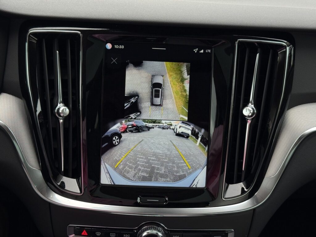 Volvo V60 B4 Plus Dark/Navi/LED/Pano/HuD/360Kam/ACC – Bild 22