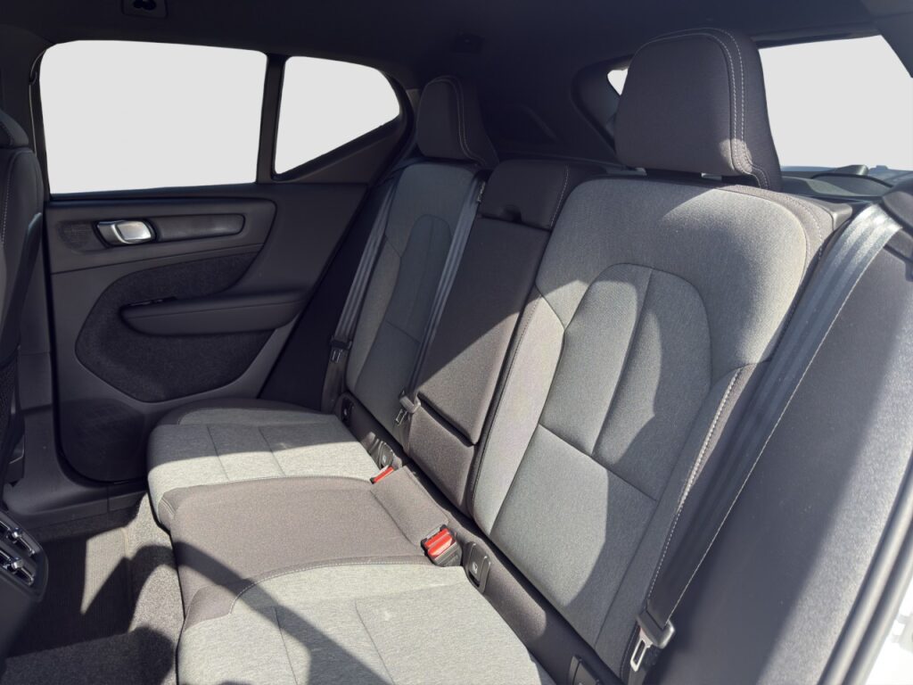 Volvo XC40 Plus B3 Dark/Navi/LED/Standhz/360Kam/el.HKL – Bild 14