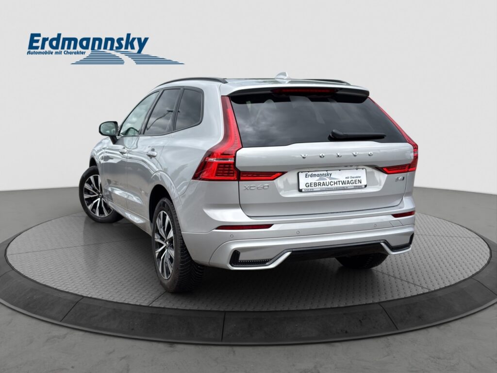 Volvo XC60 B4 Plus Dark AWD/Navi/LED/H&K/BLIS/hzb.FS – Bild 2