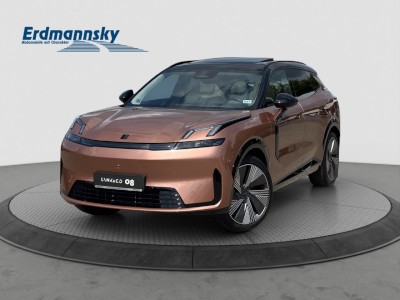Lynk & Co 08 More Plug-In Hybrid / Pano / Sahara Dune – Bild 1