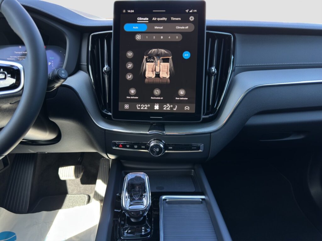 Volvo XC60 T8 AWD Ultra Black Edition Plug-In – Bild 11