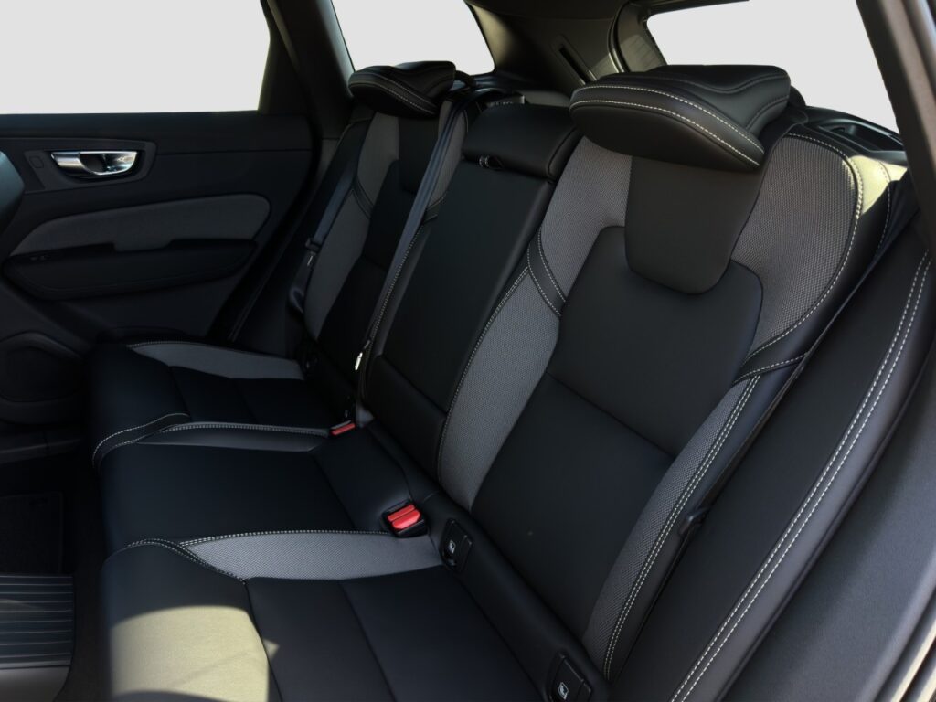Volvo XC60 T8 AWD Ultra Black Edition Plug-In – Bild 14