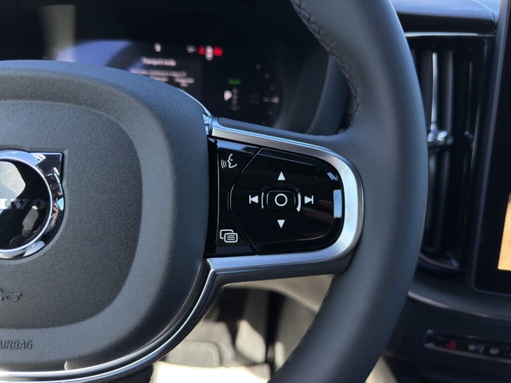 Volvo XC60 T8 AWD Ultra Black Edition Plug-In – Bild 19