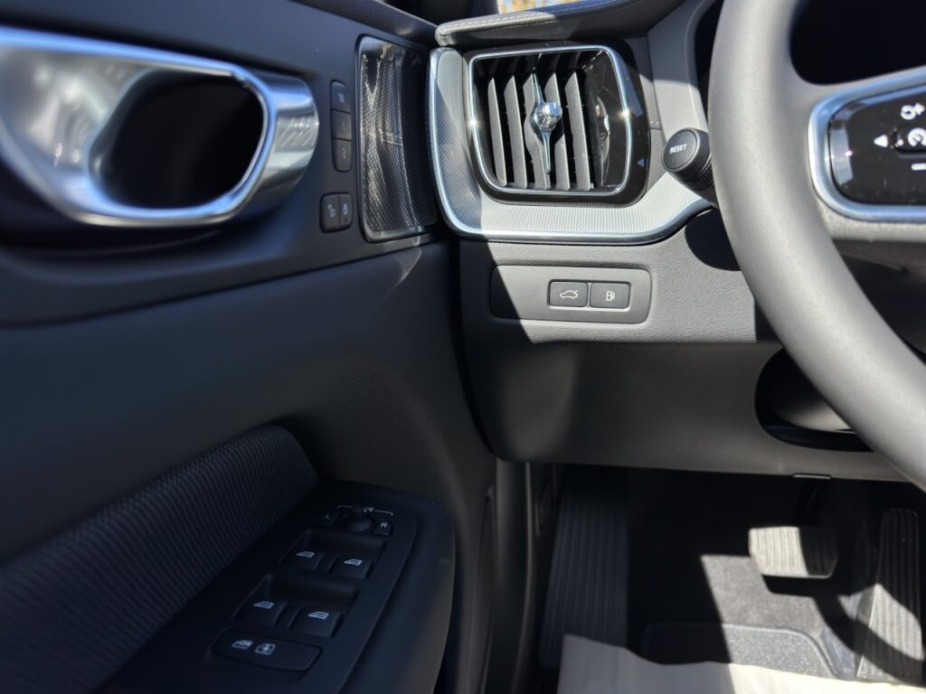 Volvo XC60 T8 AWD Ultra Black Edition Plug-In – Bild 20