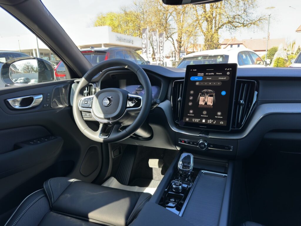Volvo XC60 T8 AWD Ultra Black Edition Plug-In – Bild 22