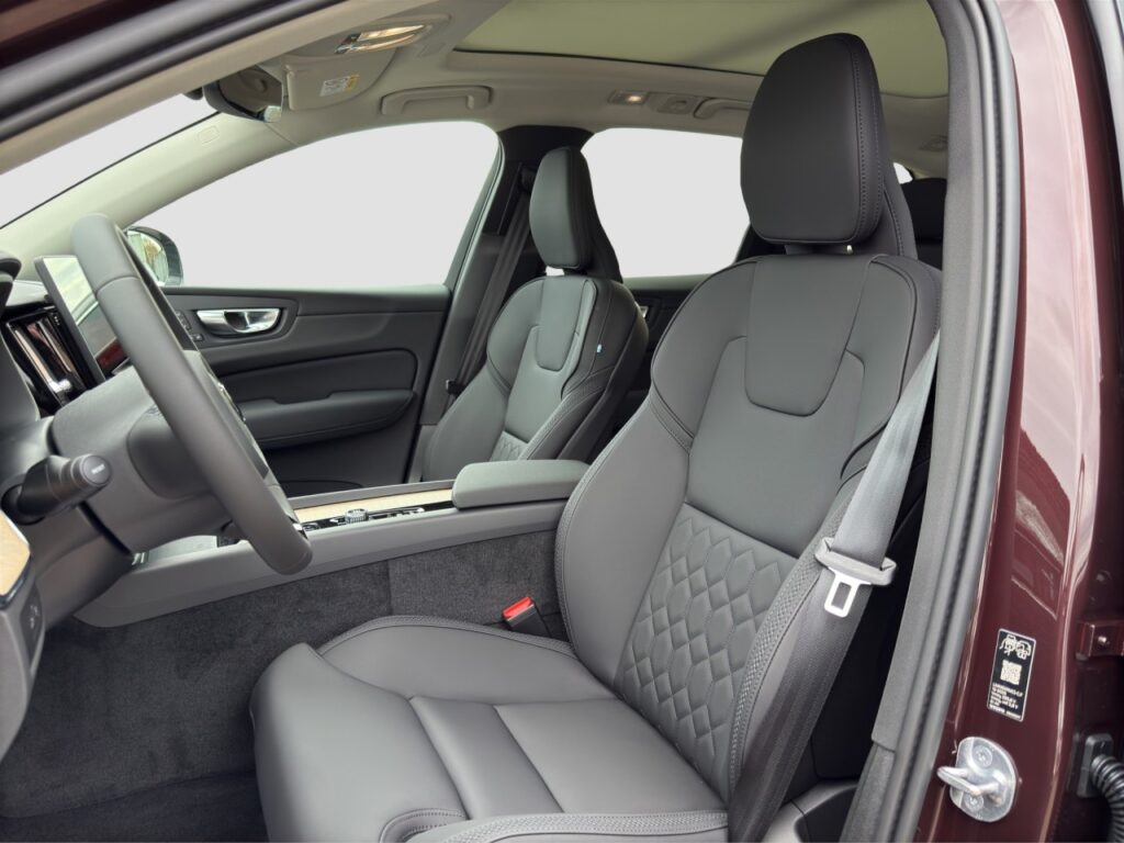 Volvo XC60 T8 AWD Ultra Dark Plug-In/Panoramadach – Bild 13
