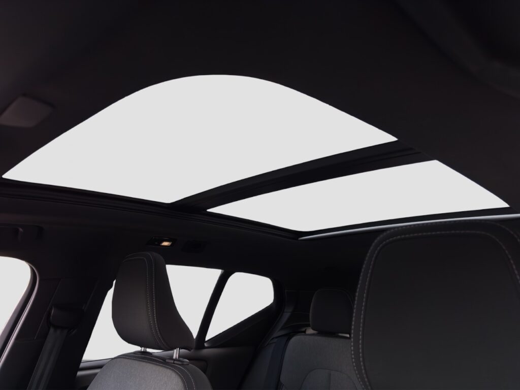 Volvo XC40 B3 Plus Black Edition/Navi/Pano/360K/20Zoll – Bild 15