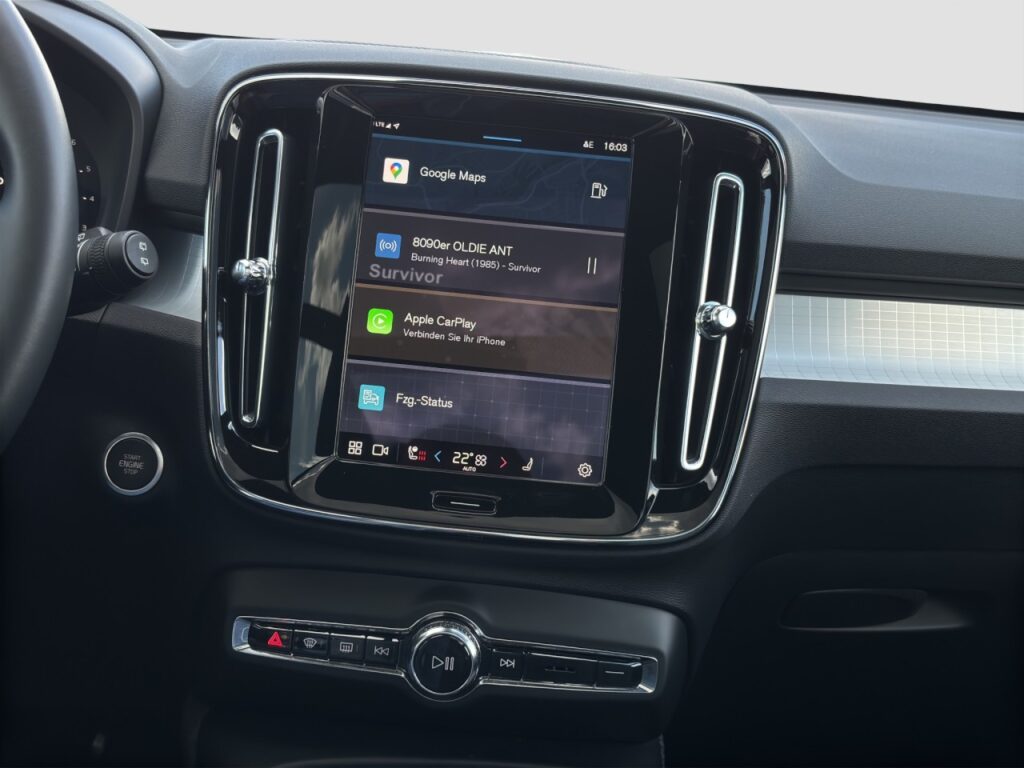 Volvo XC40 B3 Plus Black Edition/Navi/Pano/360K/20Zoll – Bild 9