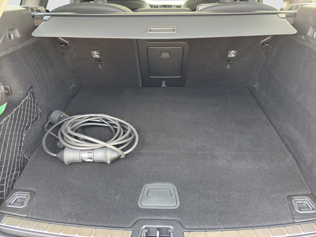Volvo XC60 T8 Ultimate Dark Plug-In Hybrid AWD/Pano – Bild 16