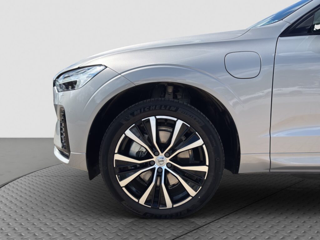 Volvo XC60 T8 Ultimate Dark Plug-In Hybrid AWD/Pano – Bild 18