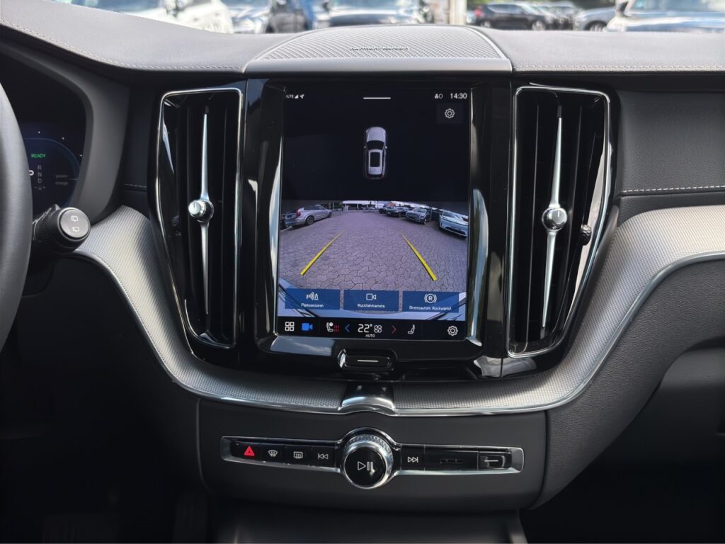 Volvo XC60 T8 Ultimate Dark Plug-In Hybrid AWD/Pano – Bild 21