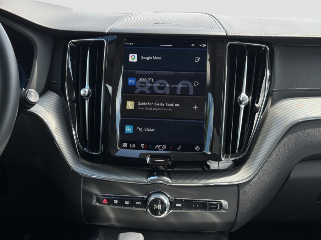 Volvo XC60 T8 Ultimate Dark Plug-In Hybrid AWD/Pano – Bild 9