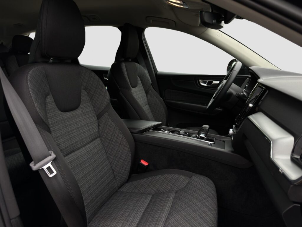 Volvo XC60 B4 Core AWD/Navi/LED/AHK/4xSHZ/hzb.LK/hz.FS – Bild 16