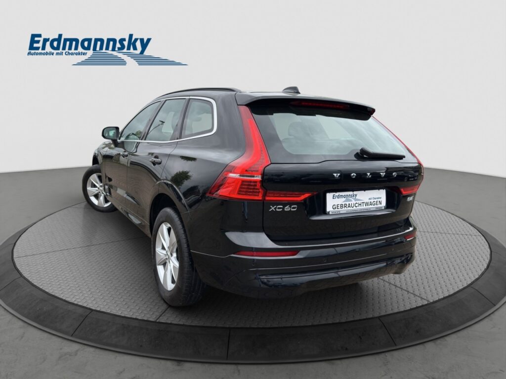 Volvo XC60 B4 Core AWD/Navi/LED/AHK/4xSHZ/hzb.LK/hz.FS – Bild 2