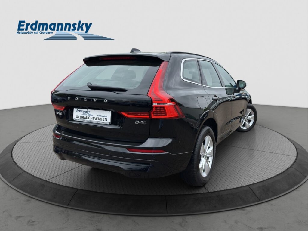 Volvo XC60 B4 Core AWD/Navi/LED/AHK/4xSHZ/hzb.LK/hz.FS – Bild 4