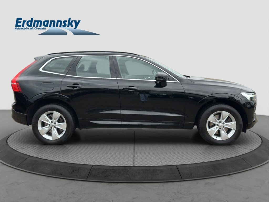 Volvo XC60 B4 Core AWD/Navi/LED/AHK/4xSHZ/hzb.LK/hz.FS – Bild 6