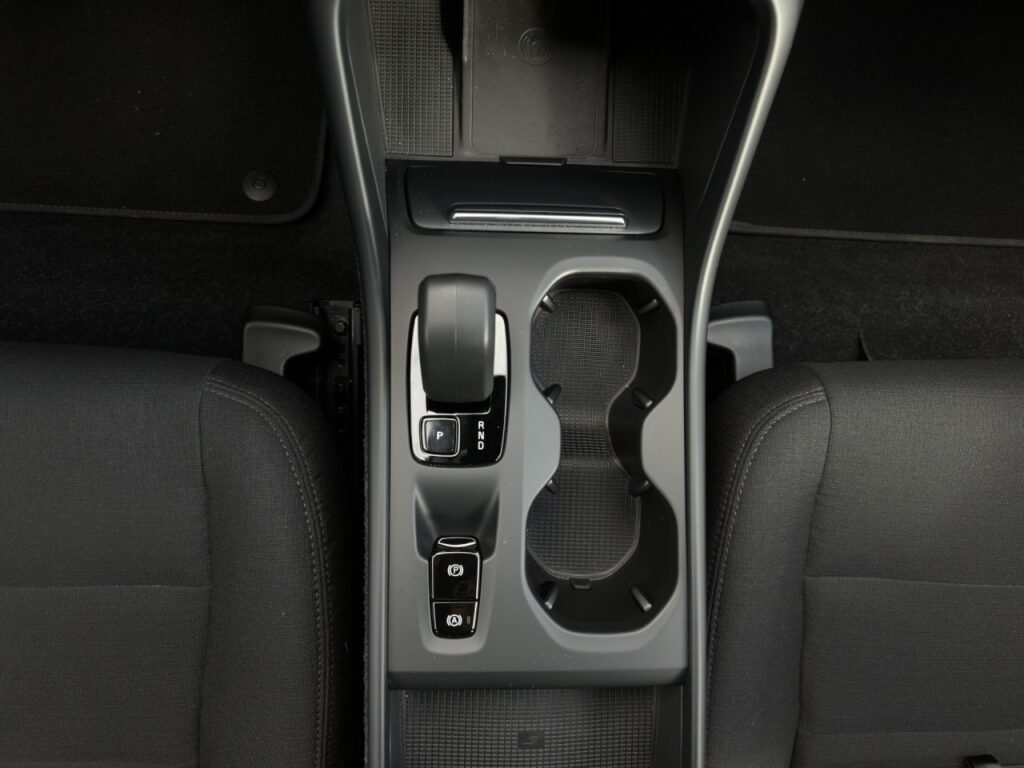 Volvo XC40 T4 Essential Plug-In Hybrid/Navi/Kam/GJR – Bild 18
