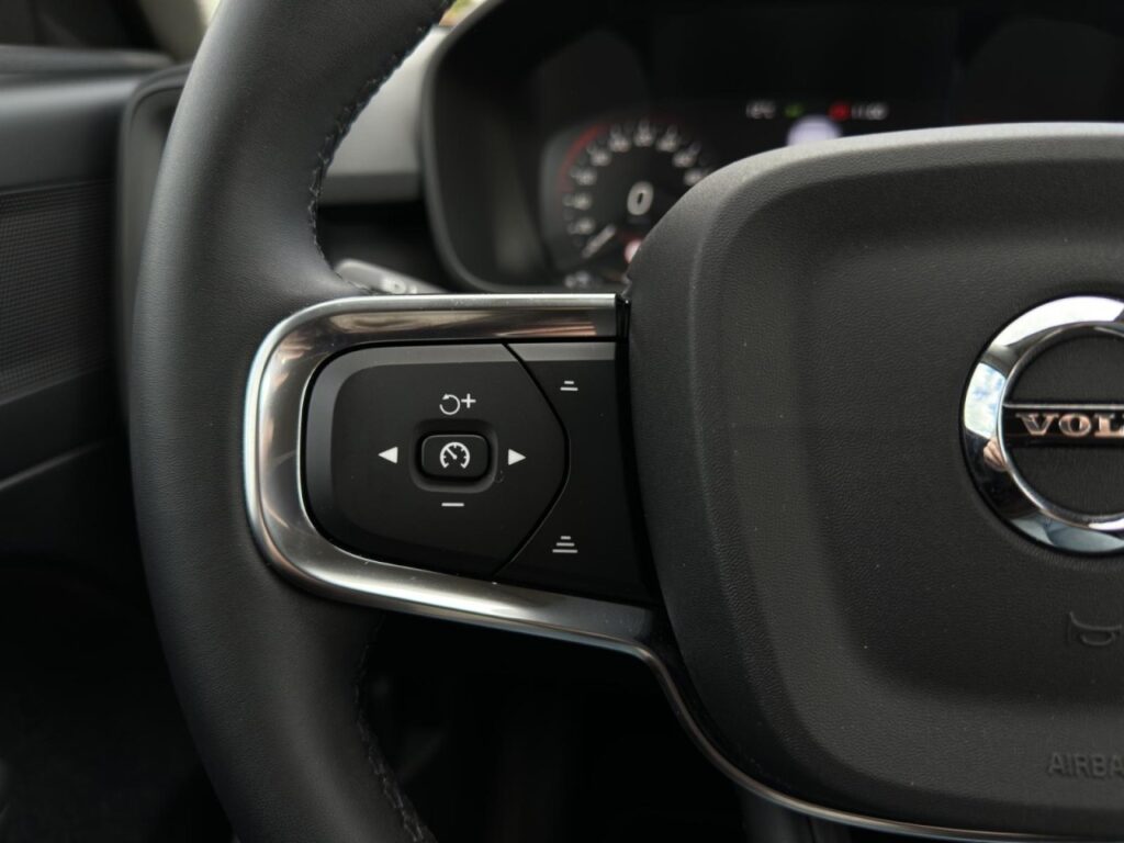 Volvo XC40 T4 Essential Plug-In Hybrid/Navi/Kam/hzb.LK – Bild 19